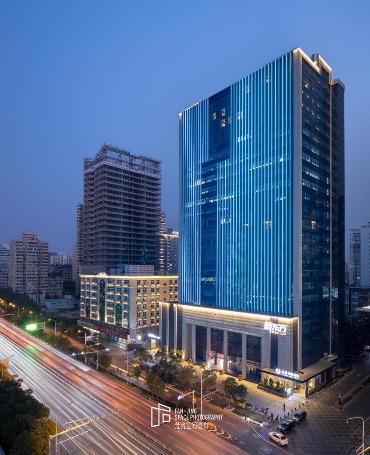 Campanile Hotel Wuhan Zhongnan Road Metro Station Exterior photo